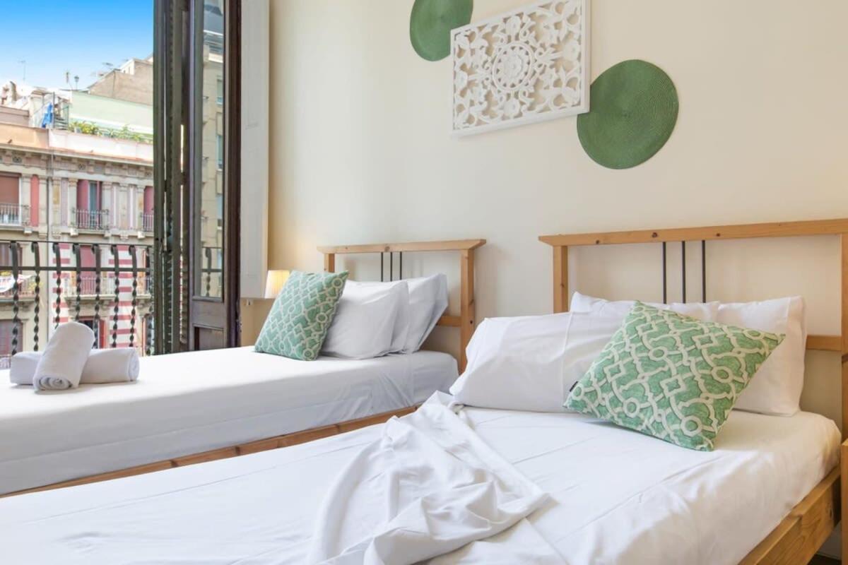Paseo St Joan Classic 4bd For 10 Guests Apartamento