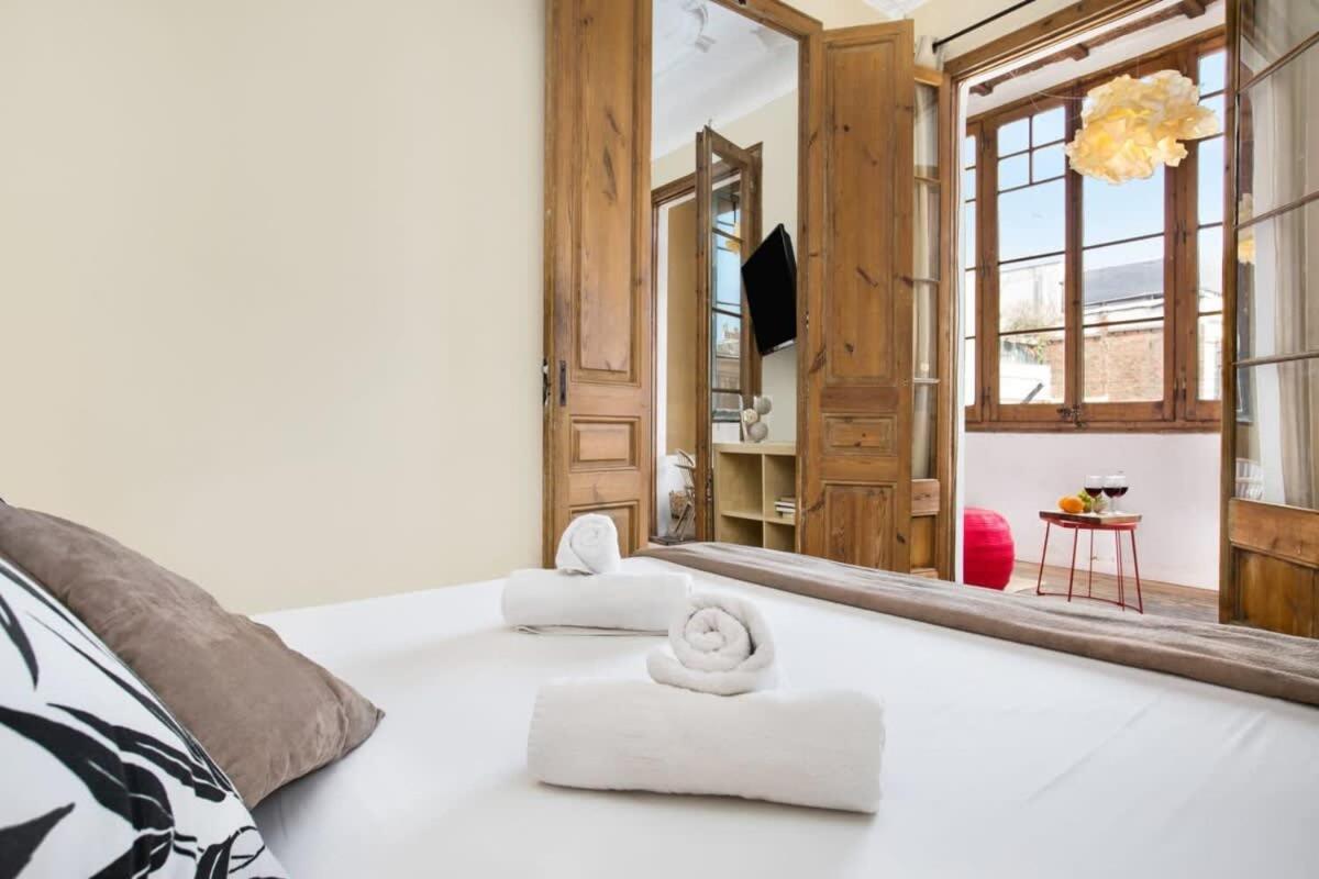 Paseo St Joan Classic 4bd For 10 Guests Apartamento *