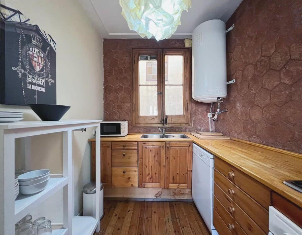 Paseo St Joan Classic 4bd For 10 Guests Apartamento